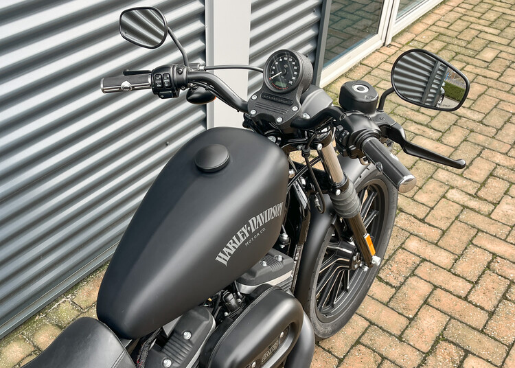 *Sportster iron 2015 XL883N