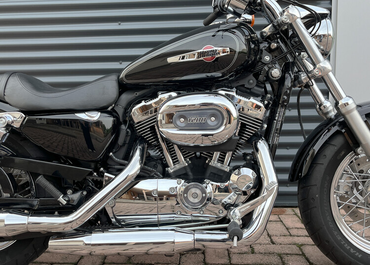 *Sportster XLH 1200 Custom 2013