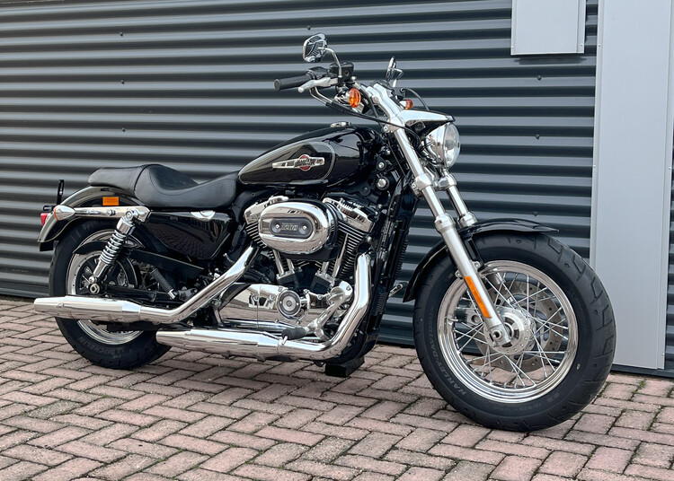 *Sportster XLH 1200 Custom 2013