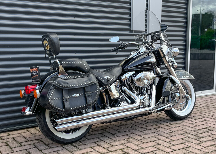 *heritage softail classic flstc 2010