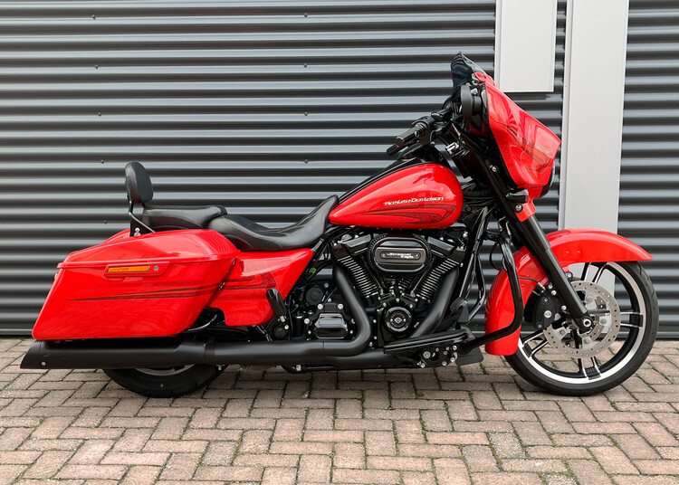 *Street Glide special uit 2017 FLHXS 