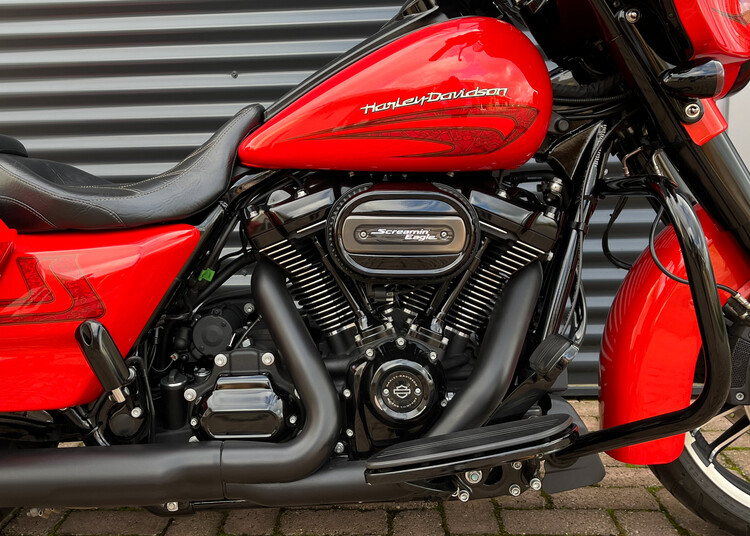 *Street Glide special uit 2017 FLHXS 