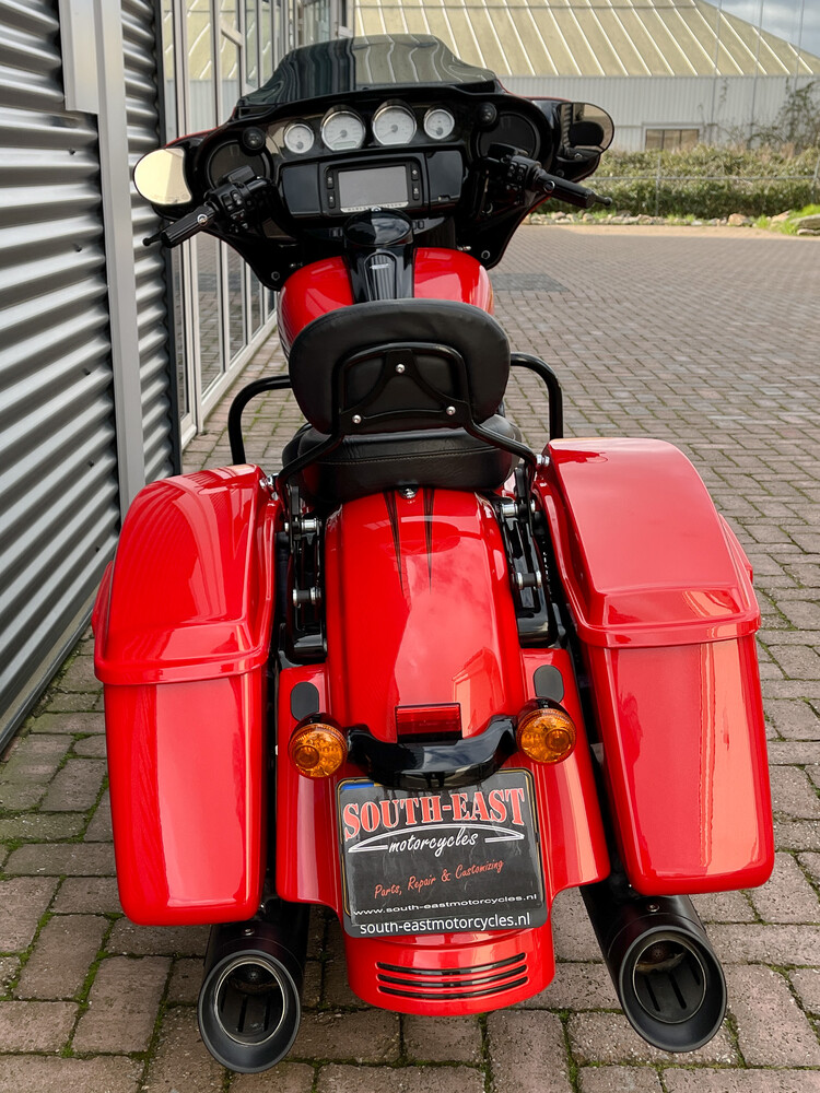 *Street Glide special uit 2017 FLHXS 