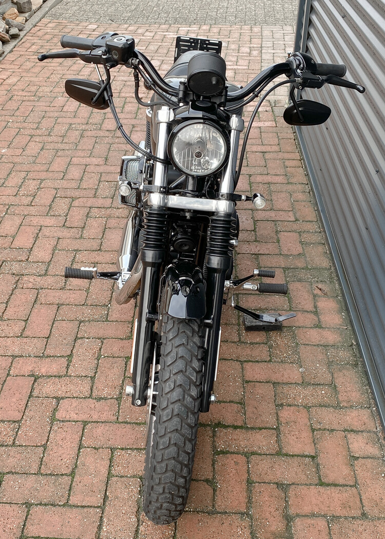 *Sportster XL 883 R 2008