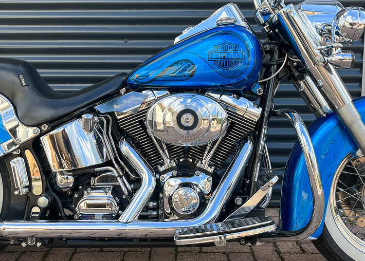 *Heritage softail classic 2003 flstc