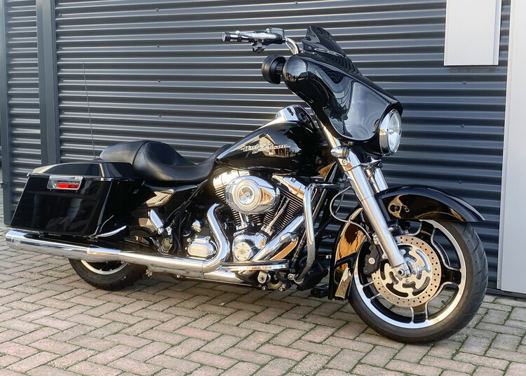 *Street Glide 2013 FLHX