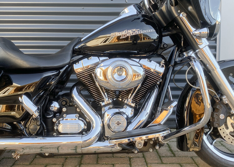 *Street Glide 2013 FLHX