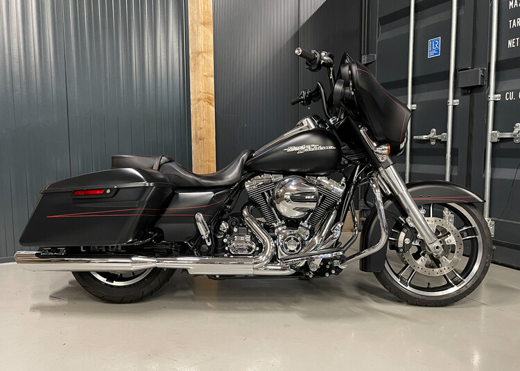 *FLHXS Street Glide 2016 Special