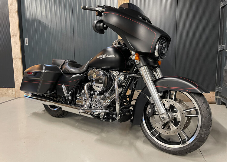 *FLHXS Street Glide 2016 Special