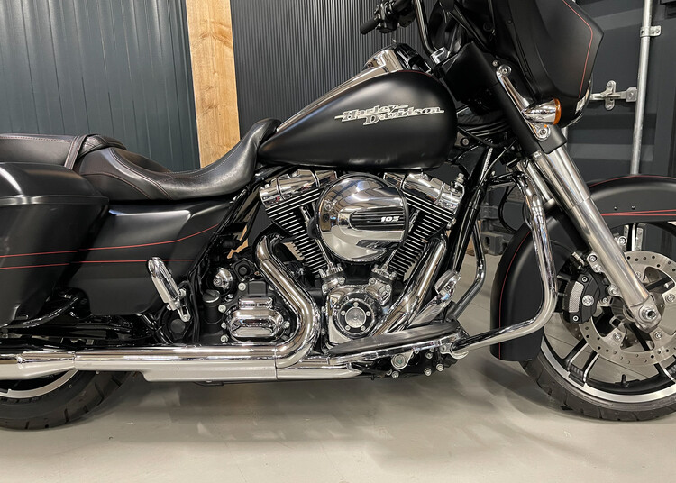 *FLHXS Street Glide 2016 Special