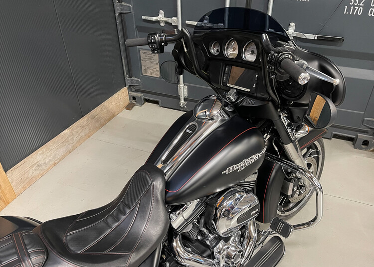 *FLHXS Street Glide 2016 Special