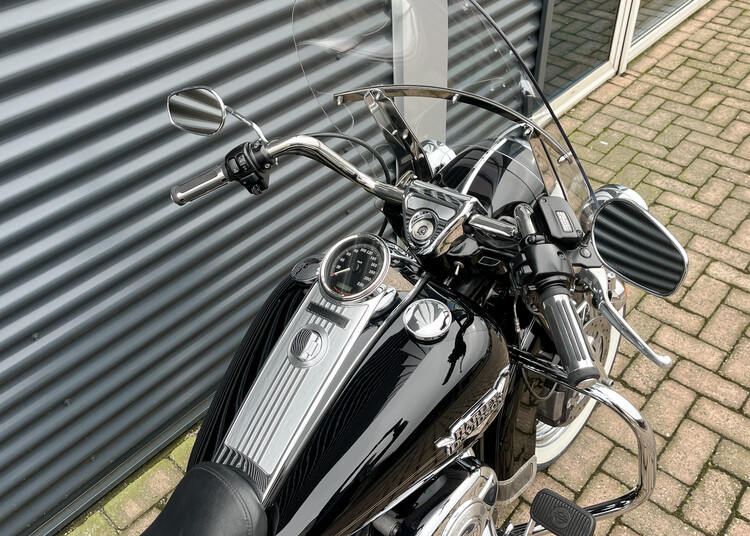 *Road King Classic 2013 FLHRC