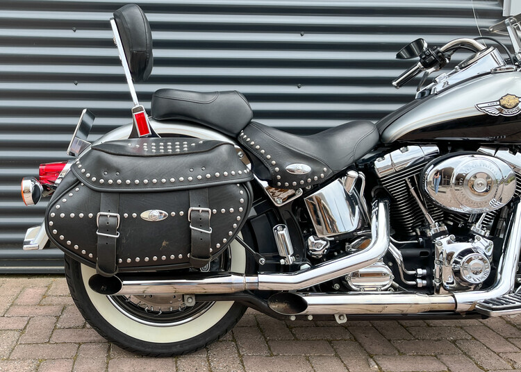*Heritage softail classic 2003