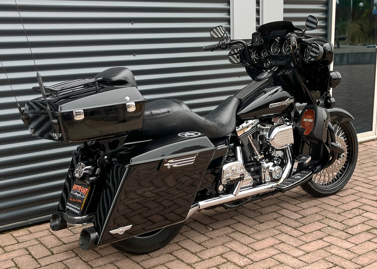 *Electra Glide Classic 2000