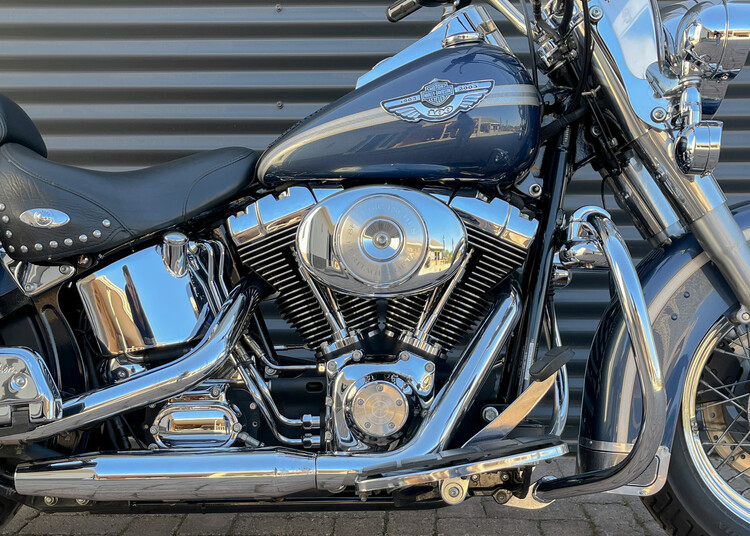 *Heritage softail classic anniversary 2003