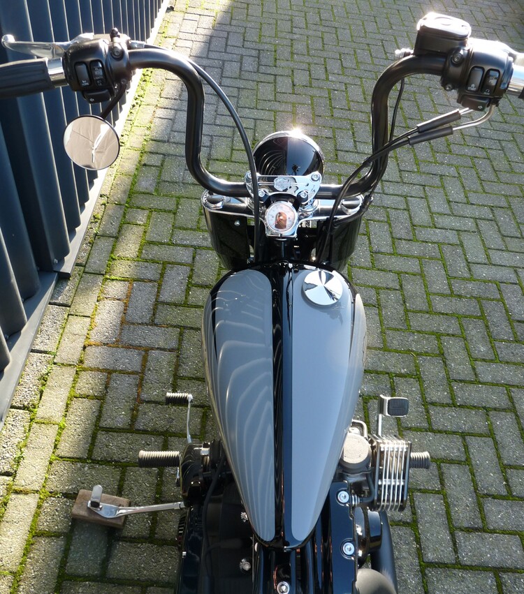 Nardo Grey Bobber 2004