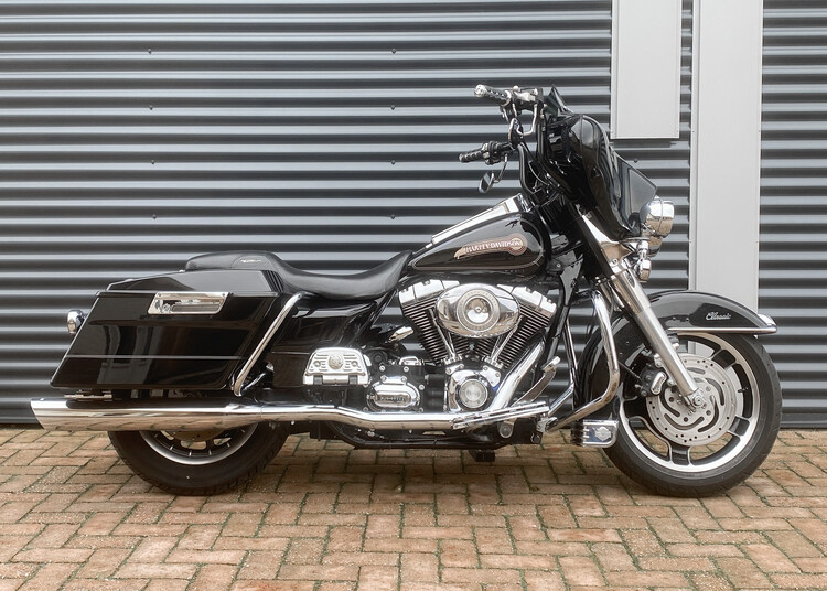 *Electra Glide 2007 FLHTC