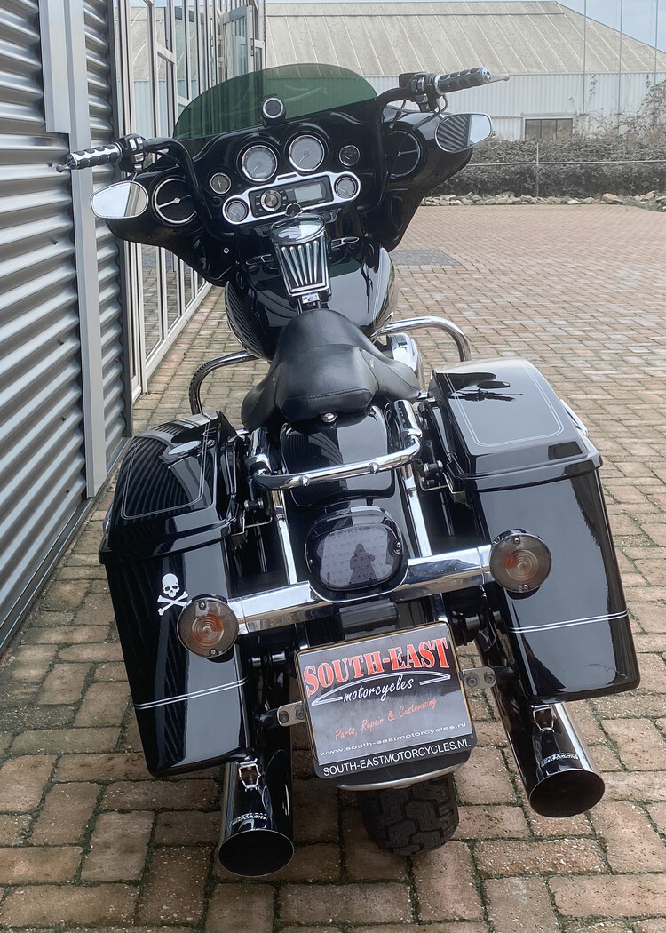 *Electra Glide 2007 FLHTC