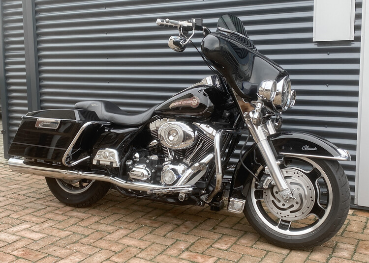 *Electra Glide 2007 FLHTC