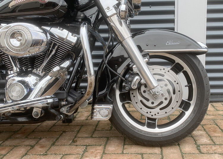 *Electra Glide 2007 FLHTC