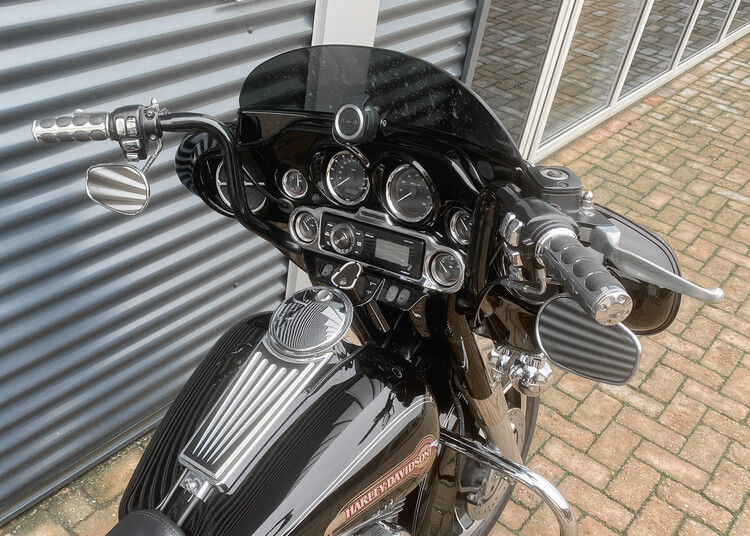 *Electra Glide 2007 FLHTC