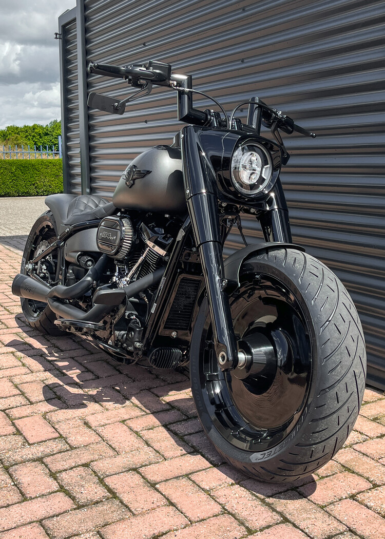 *Fatboy Custom FLFB 2020 'Night Beast'