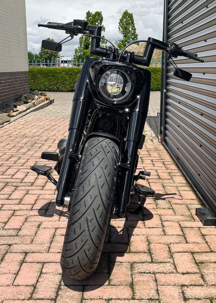 *Fatboy Custom FLFB 2020 'Night Beast'