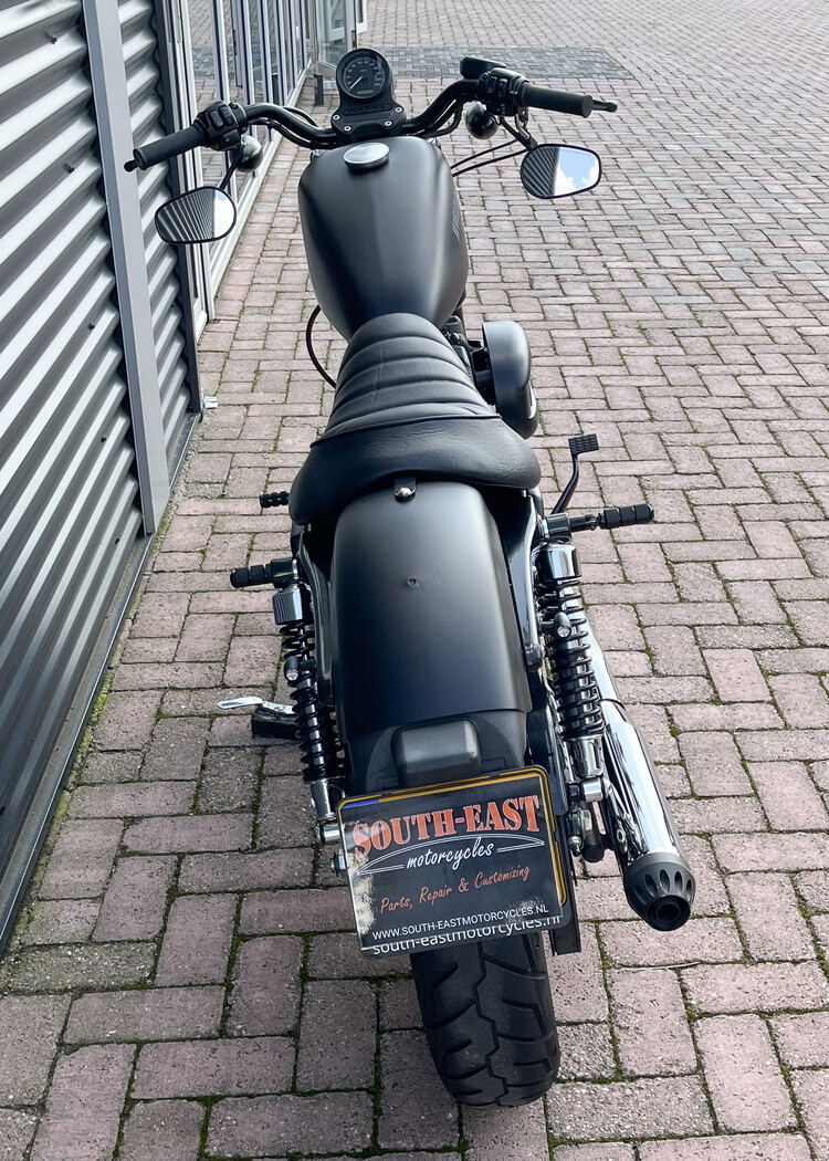 Sportster Iron XL 883 N 2012