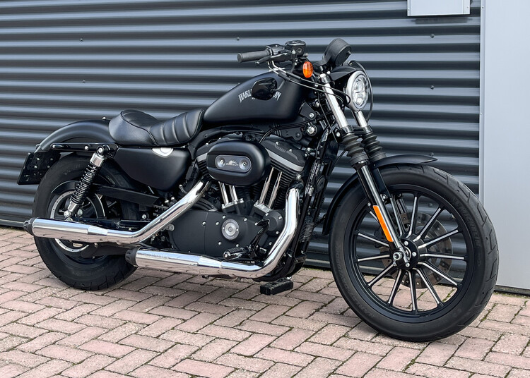 Sportster Iron XL 883 N 2012
