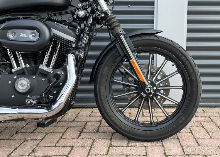 *Sportster Iron XL 883 N 2012