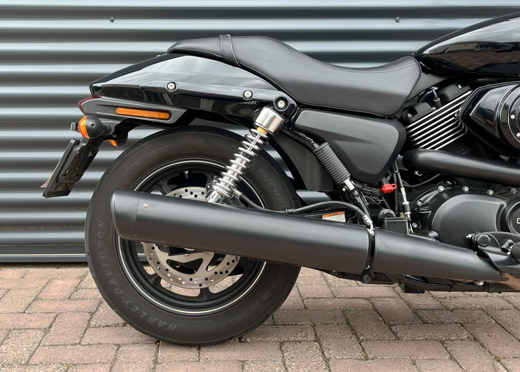 *Street XG750 2015