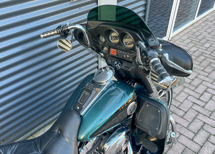 *Electra Glide Ultra Classic FLHTCUI 2002