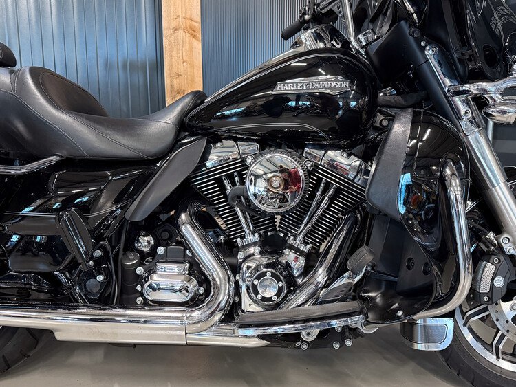 FLHTCU Electra Glide Ultra Classic 2015