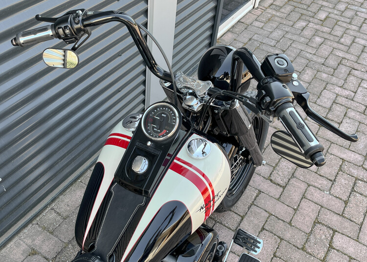 Heritage Softail Classic Bobberstyle FLSTC 2005