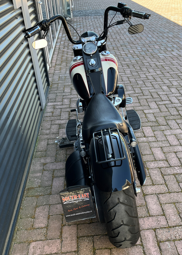Heritage Softail Classic Bobberstyle FLSTC 2005