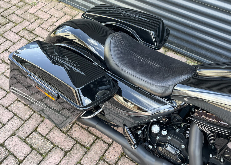 *Street Glide 2011 FLHX