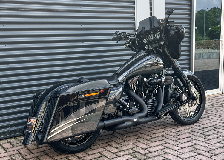 *Street Glide 2011 FLHX