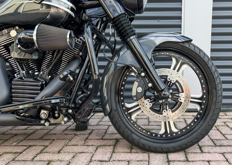 *Street Glide 2011 FLHX