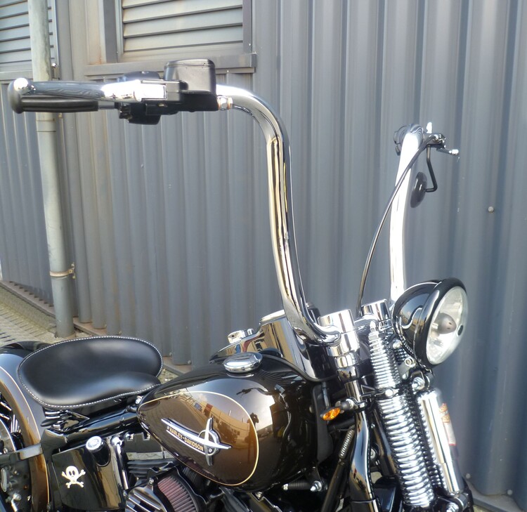 CROSSBONE BOBBER