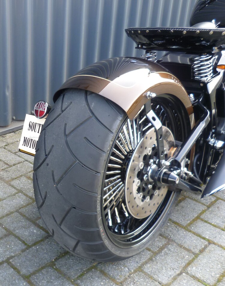 CROSSBONE BOBBER