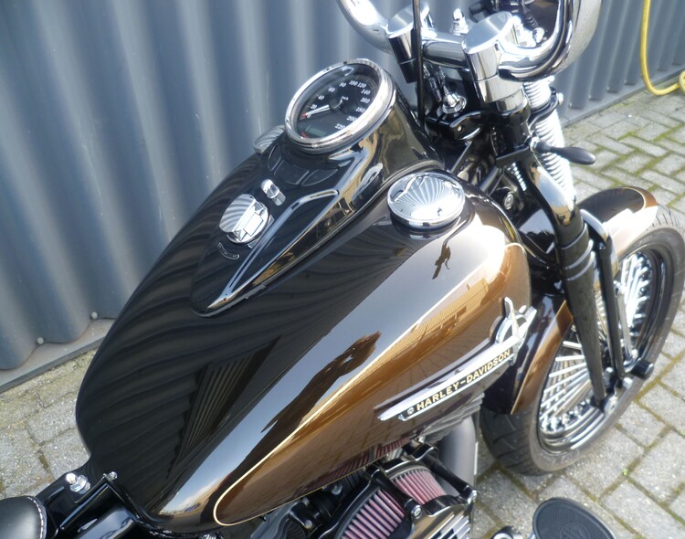 CROSSBONE BOBBER