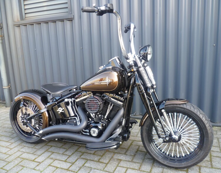 CROSSBONE BOBBER