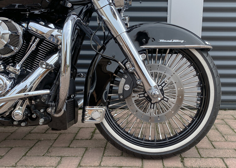 Road King Classic 2019 FLHRCI