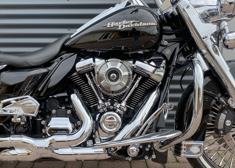Road King Classic 2019 FLHRCI