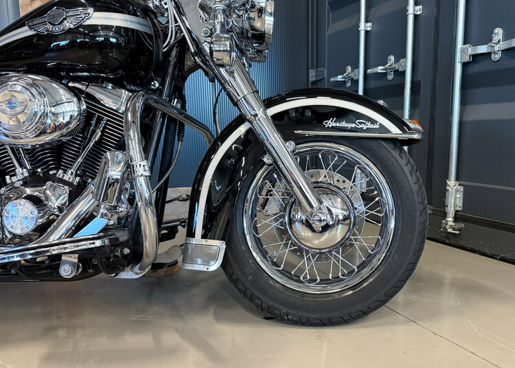 FLSTC Heritage Softail Classic 2003