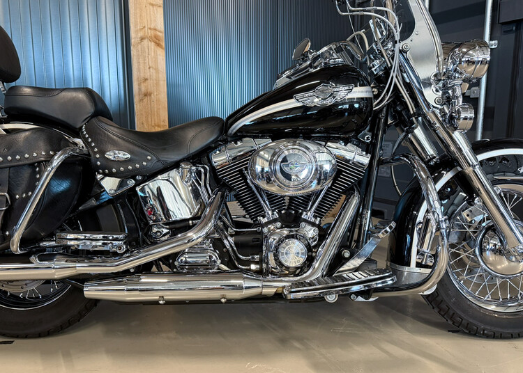 FLSTC Heritage Softail Classic 2003