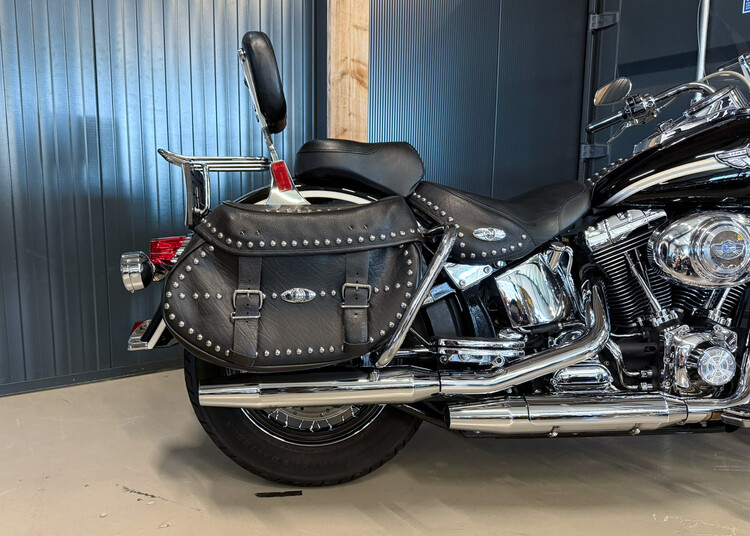 FLSTC Heritage Softail Classic 2003
