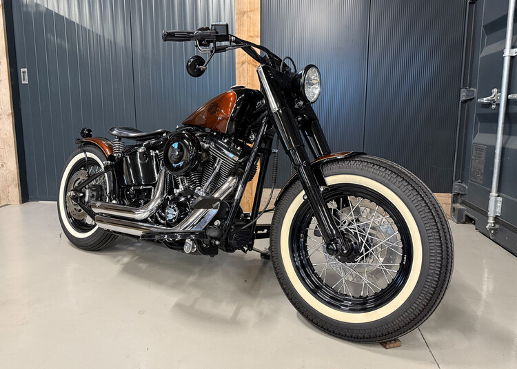 *Heritage Softail Classic Bobber Style 2004