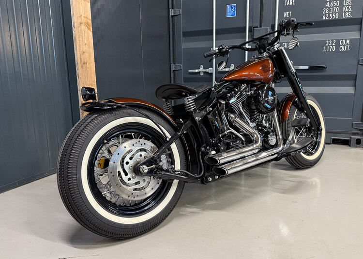 *Heritage Softail Classic Bobber Style 2004