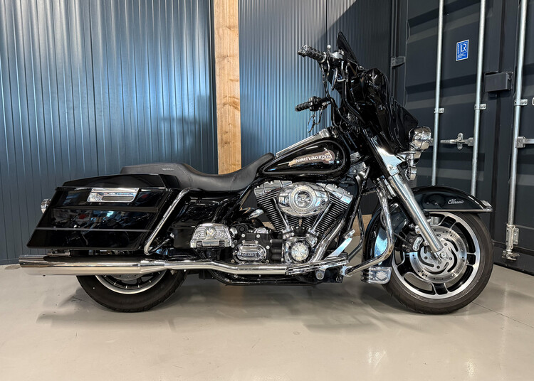 *FLHTC Electra Glide Classic 2007